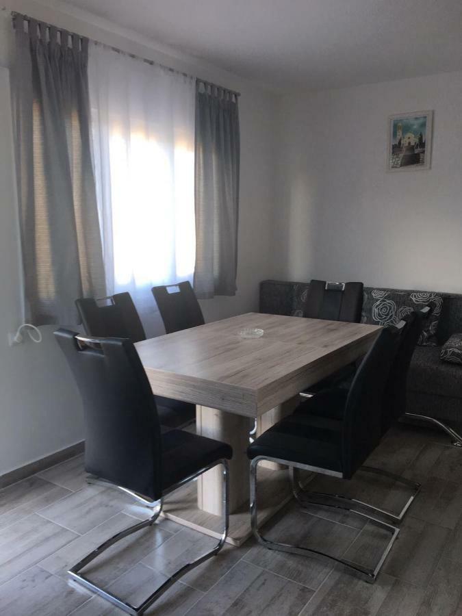 טרוגיר Apartman Ana מראה חיצוני תמונה